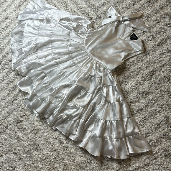 Bardot Junior white silk feel dress US 110 100% polyester main 100% cotton - Picture 6 of 11